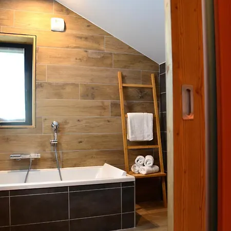 Chalet Neuf, Jacuzzi, Piscine Privee Mai-Sept, Petanque, Proche Paradiski Σαλέ *