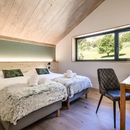 Chalet Neuf, Jacuzzi, Piscine Privee Mai-Sept, Petanque, Proche Paradiski
